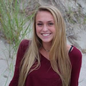 Meet your Posher, Michaela